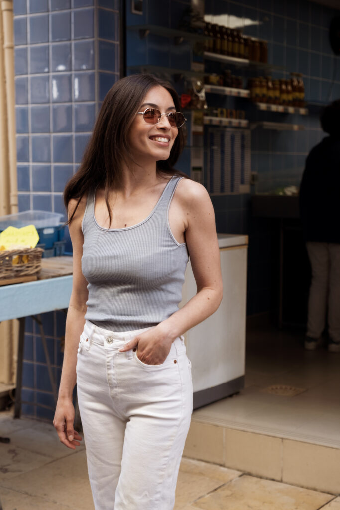 Shooting photo et direction artistique par coco studio pour campagne marque de vêtements, collection printemps / été, disponible sur Marseille et dans la région