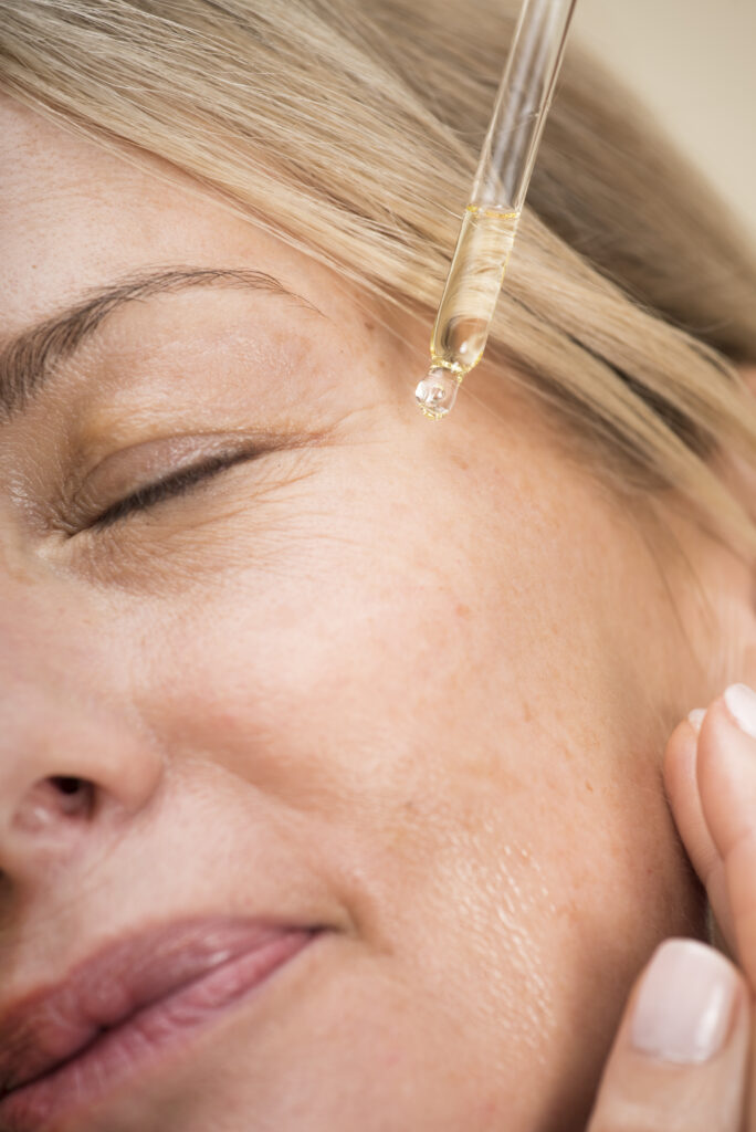 photographe commercial coco studio Justine choquer roll on jade roj